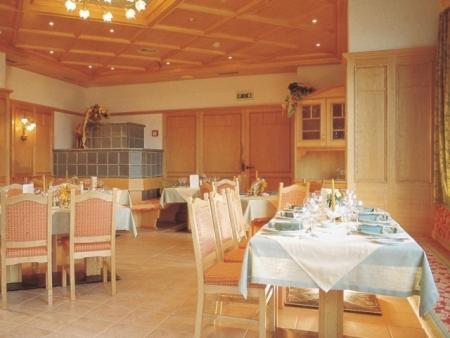 Gasthof Pitztaler Hof เวนส์ ภายนอก รูปภาพ